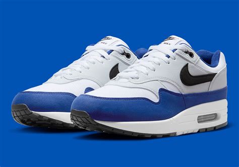 royal blue Air Max 1